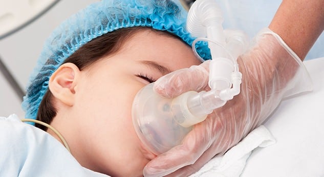 Cirugía estética en niños: todo lo que debes saber como padre